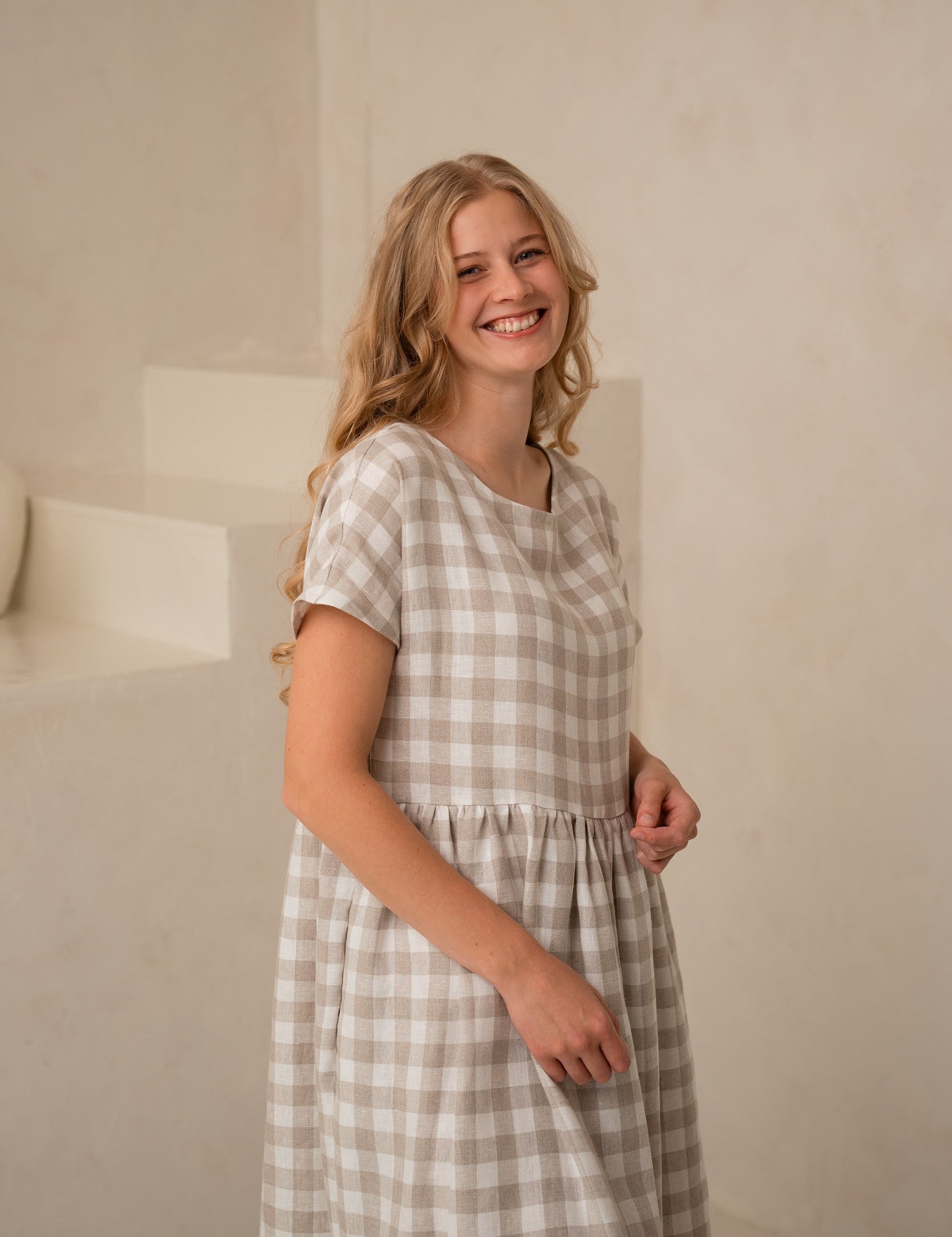 Lina kleita Reina ar kabtām - Oversized linen dress Reina with pockets