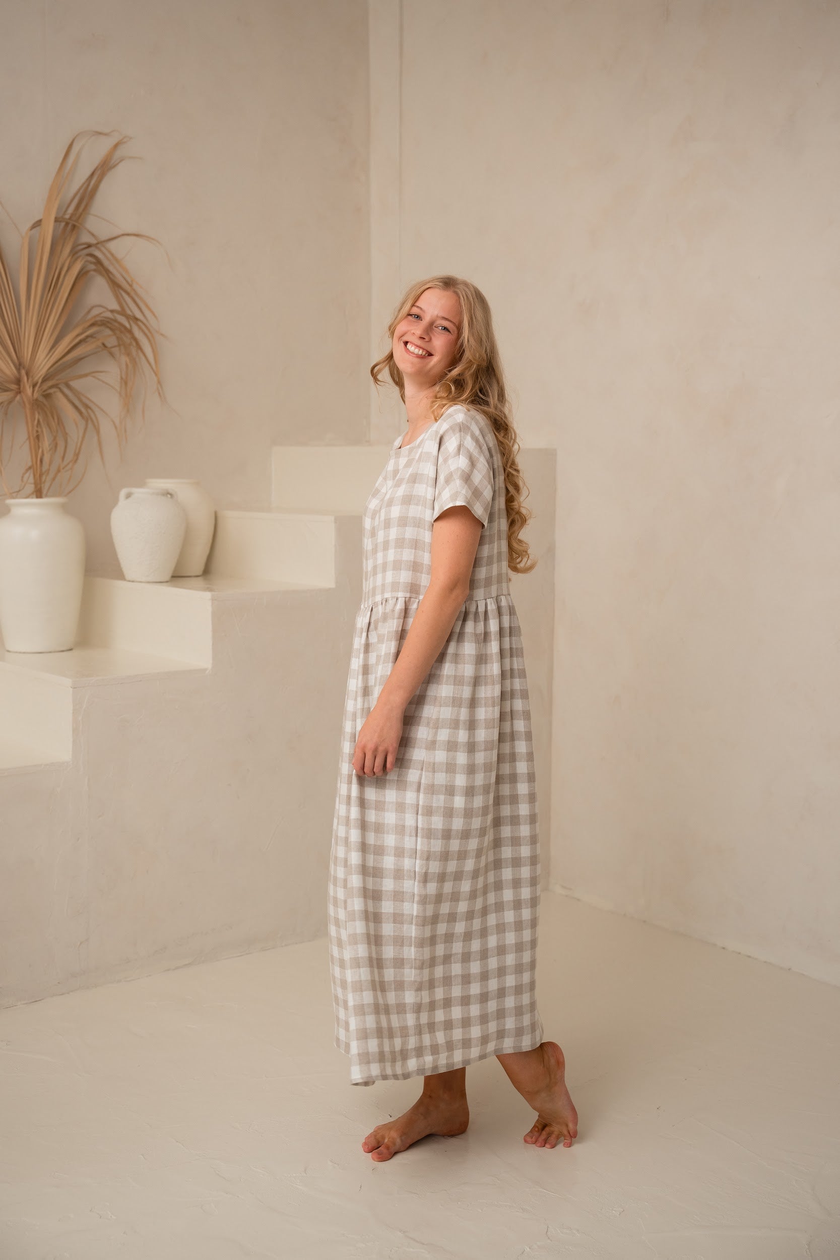 Lina kleita Reina ar kabtām - Oversized linen dress Reina with pockets